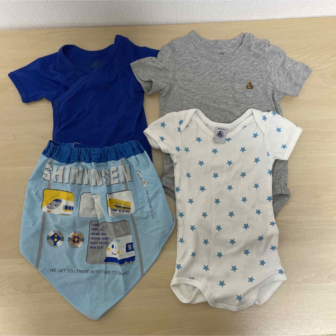 GAP(ギャップ)のロンパース　3セット　スタイ　男の子 キッズ/ベビー/マタニティのベビー服(~85cm)(ロンパース)の商品写真