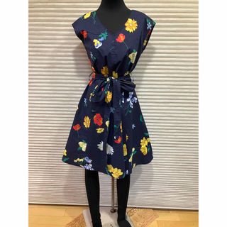 ☆【美品】エージーバイアクアガール 花柄ワンピース 紺 エレガント