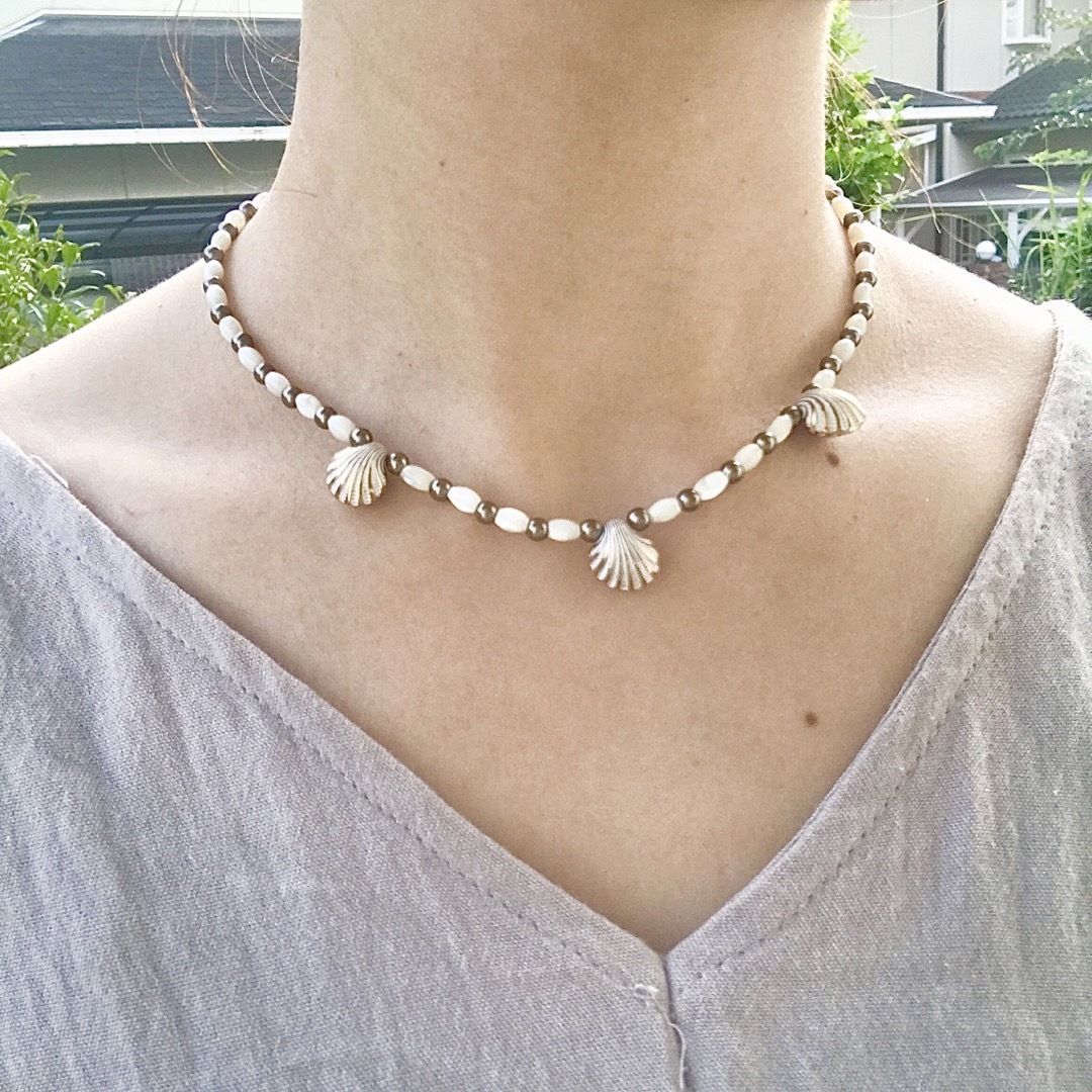 beads necklace＊shell pearl ハンドメイドのアクセサリー(ネックレス)の商品写真