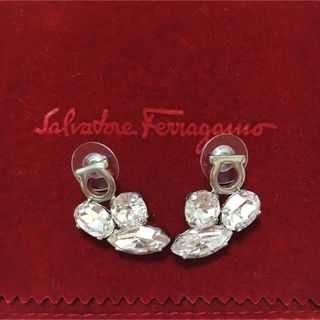 サルヴァトーレフェラガモ(Salvatore Ferragamo)のフェラガモ　ピアス(ピアス)