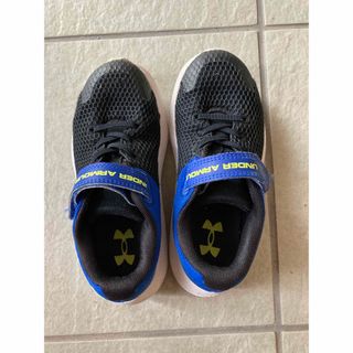 アンダーアーマー(UNDER ARMOUR)のアンダーアーマー　スニーカー(スニーカー)