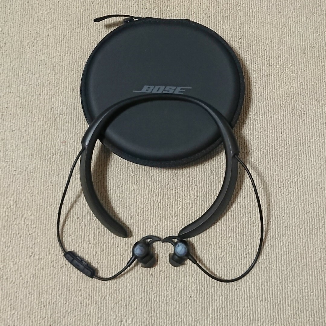 BOSE(ボーズ)のBOSE (ボーズ)QuietControl 30 スマホ/家電/カメラのオーディオ機器(ヘッドフォン/イヤフォン)の商品写真