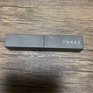 スリー(THREE)のTHREE　ラディアントワイドインヴィジブル　02　部分用ファウンデーション(コンシーラー)