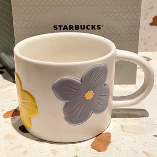 スターバックス(Starbucks)の香港スタバ限定♡マグカップ　花柄(グラス/カップ)