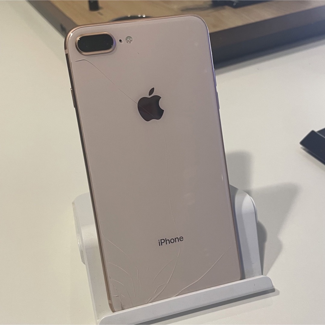 iPhone - iPhone8 plus ゴールド 256GB docomoの通販 by mapi｜アイ