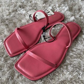 新品☆ZARA ザラ フラットソールサンダル pink