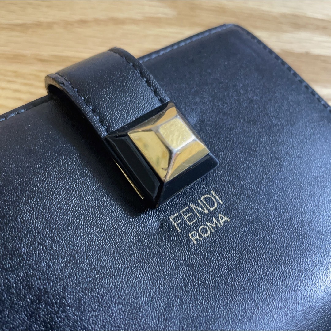 FENDI＊ スタッズベルト 二つ折り財布　黒×グレー