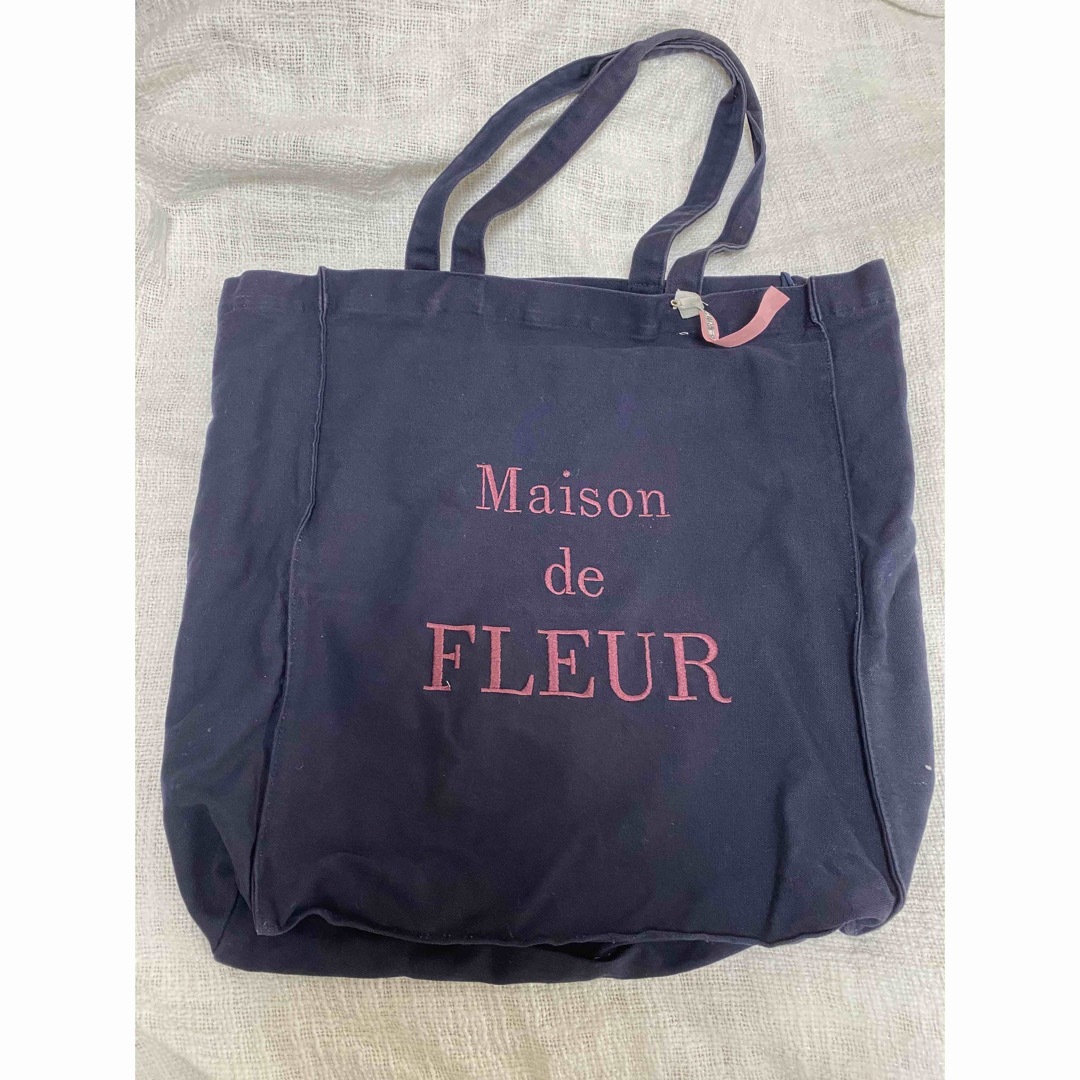 Maison de FLEUR(メゾンドフルール)のメゾンドフルール　コットントートバッグ レディースのバッグ(トートバッグ)の商品写真