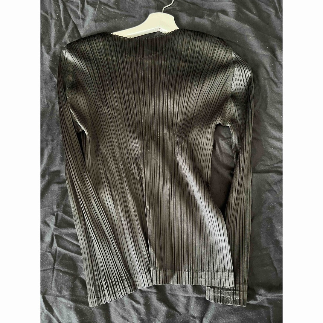 Pleats Please Issey Miyakeトップス(新品) Pleats Please Issey Miyakeトップス(新品)