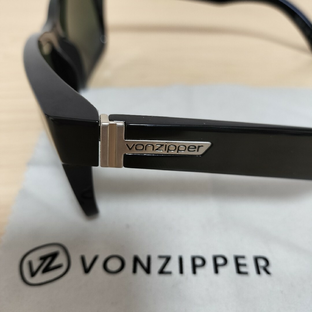 VONZIPPER(ボンジッパー)の【VONZIPPER】ボンジッパー  エルモア  サングラス 【ELMORE】 レディースのファッション小物(サングラス/メガネ)の商品写真