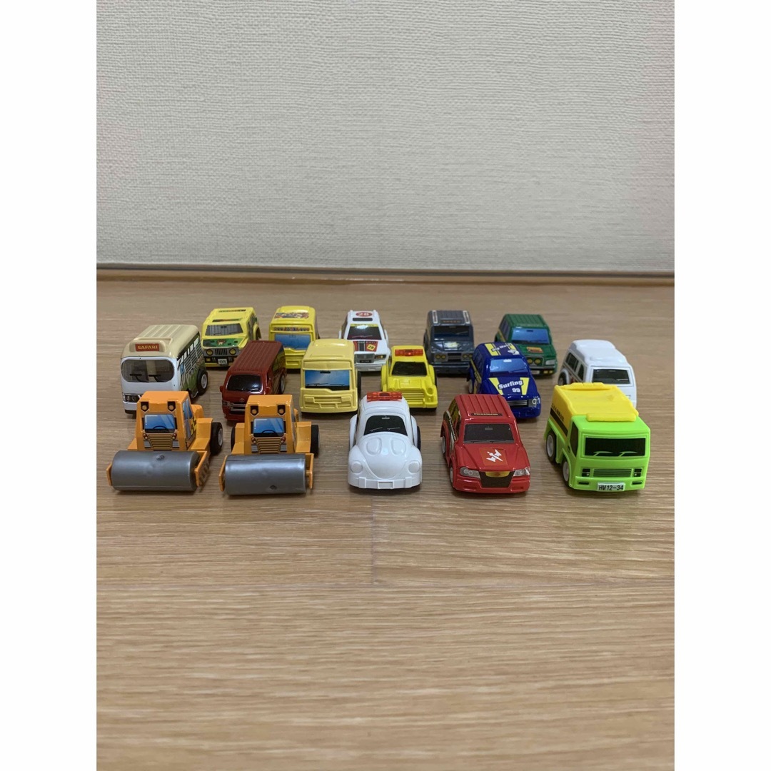 働く車◇プルバック型16台 キッズ/ベビー/マタニティのおもちゃ(電車のおもちゃ/車)の商品写真