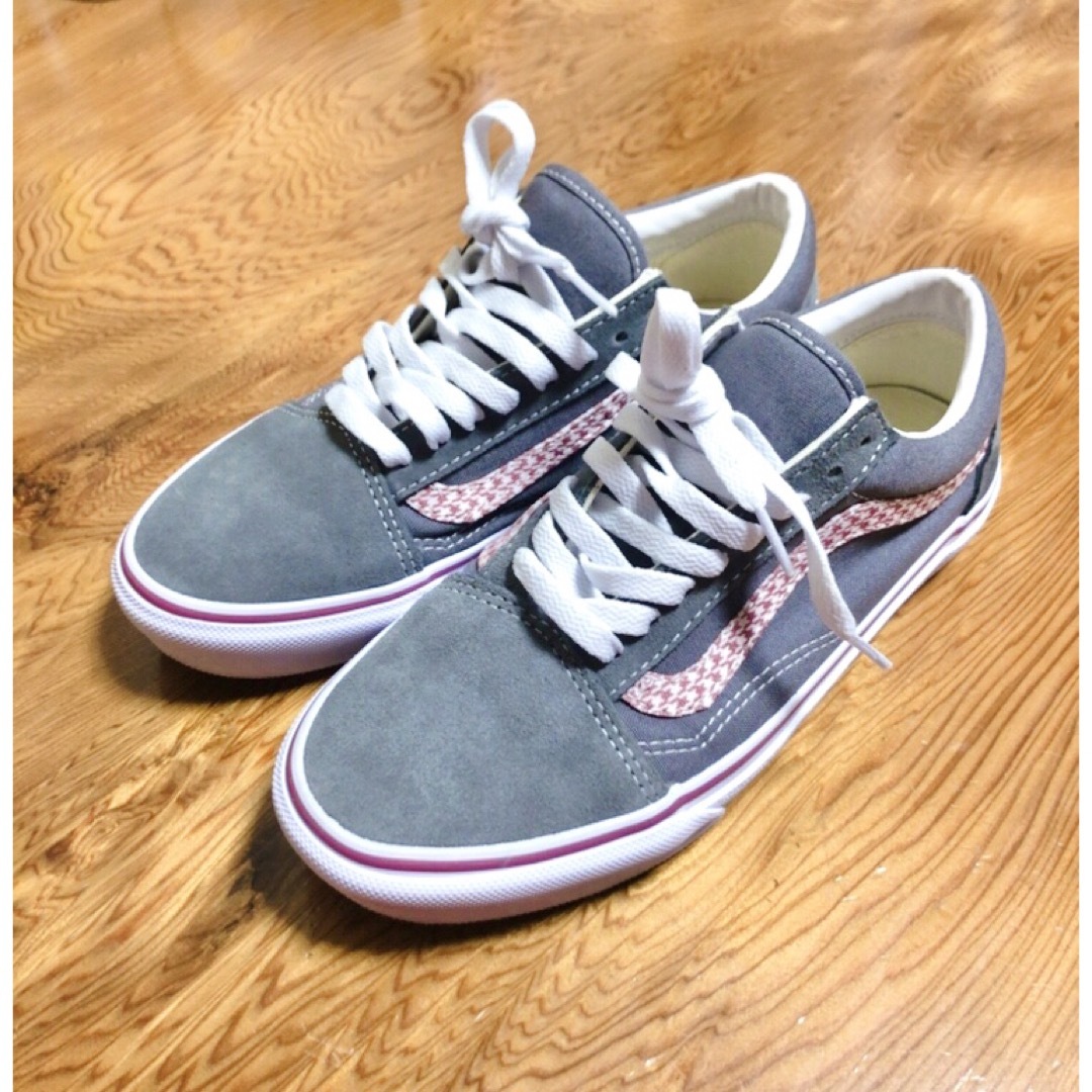 VANS(ヴァンズ)のるー様 ヴァンズ スニーカー 24.5cm レディースの靴/シューズ(スニーカー)の商品写真