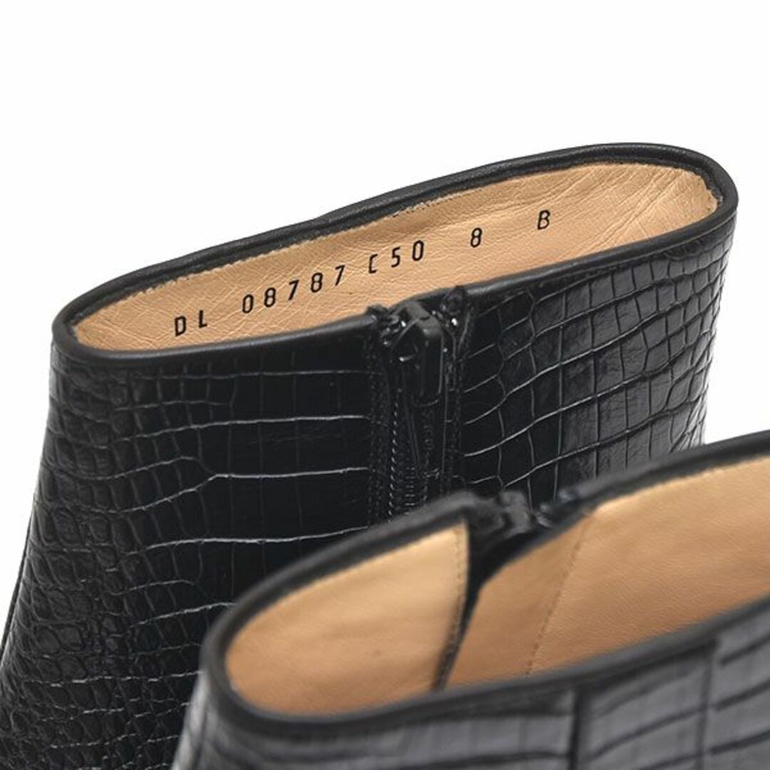 新品❤️フェラガモ 型押し ロゴプレート ブーツ 8B(約25-25.5cm)