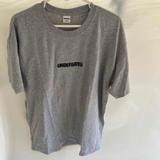 アンディフィーテッド(UNDEFEATED)のUNDEFEATED Tシャツ(Tシャツ/カットソー(半袖/袖なし))