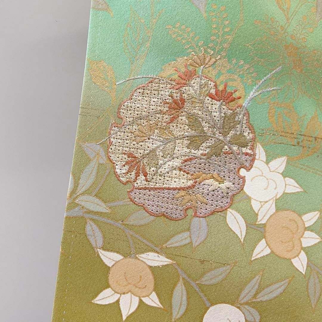 花模様に雪輪紋のスワトウ刺繍 付け下げ 着物