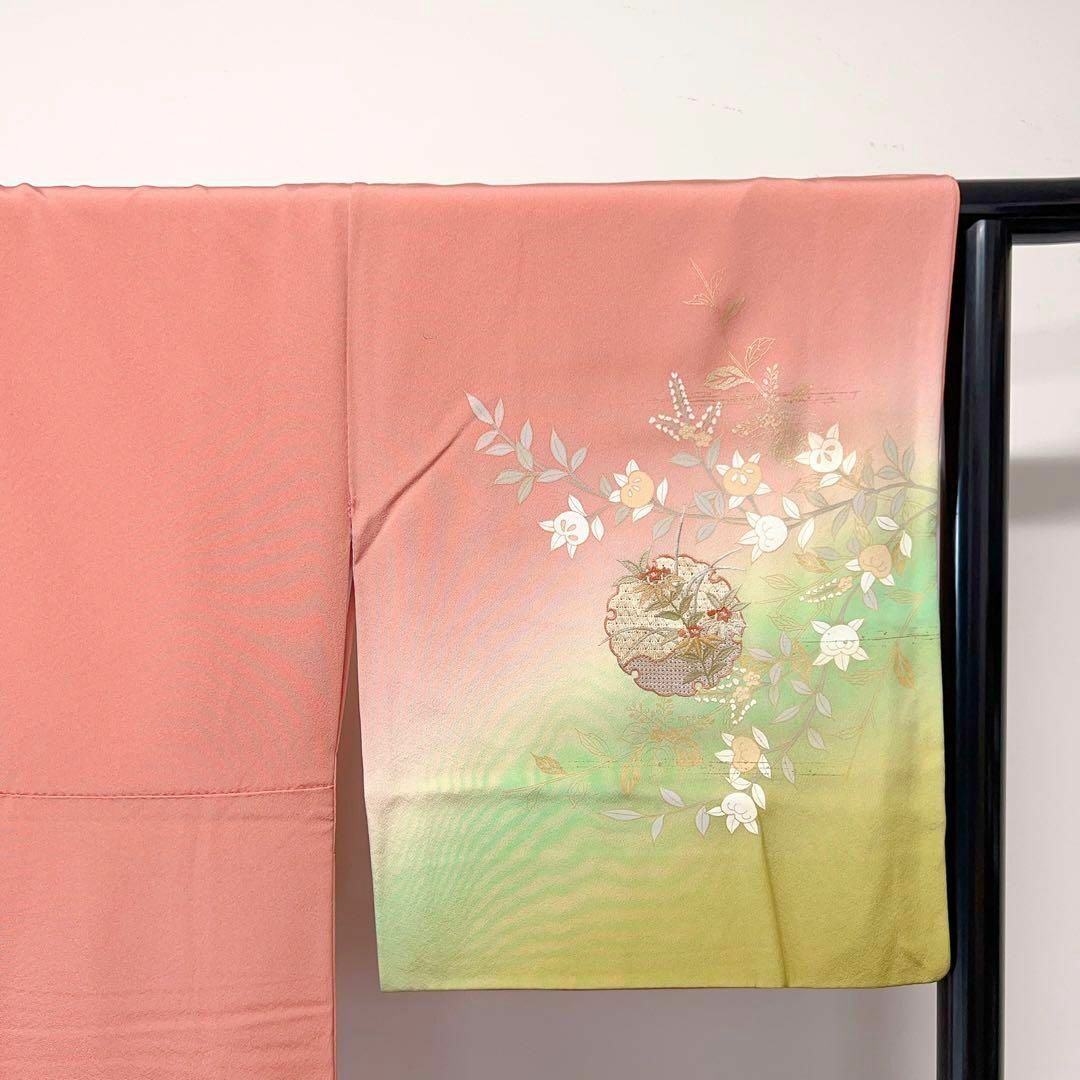 花模様に雪輪紋のスワトウ刺繍 付け下げ 着物-