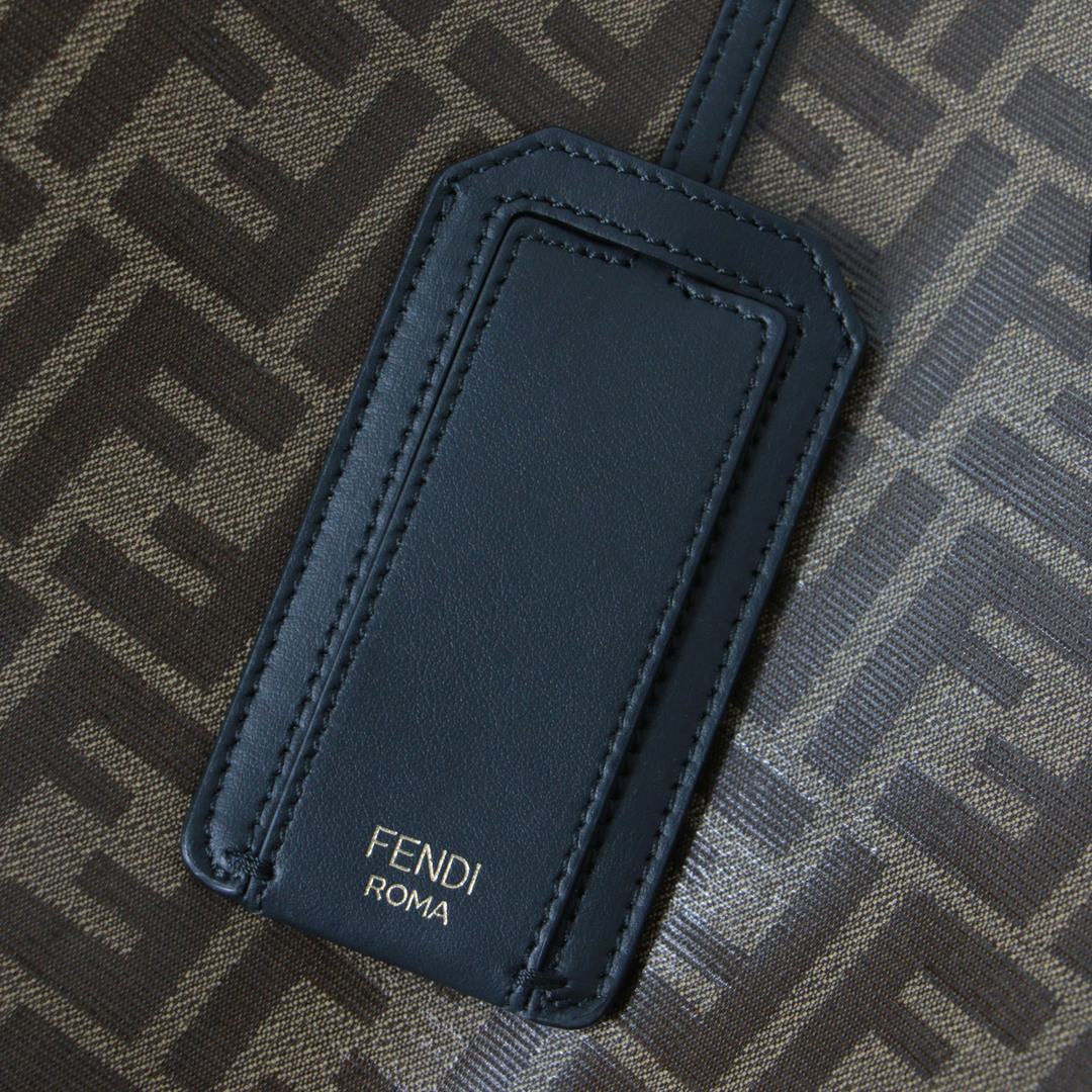 FENDI - FENDI フェンディ ピーカブー ディフェンダー バッグカバー