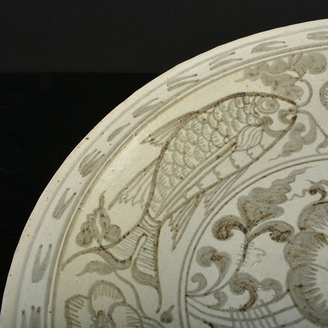 中国 磁州窯 鉄絵 蓮魚藻文盤 皿
