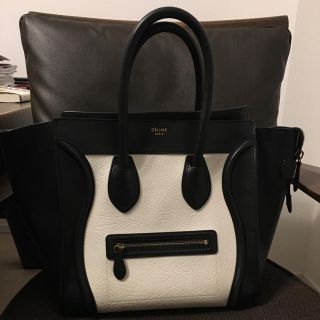 セリーヌ(celine)の値下げ中！定価41万円/大人気CELINE (セリーヌ)ラゲージマイクロ廃盤白黒(ハンドバッグ)