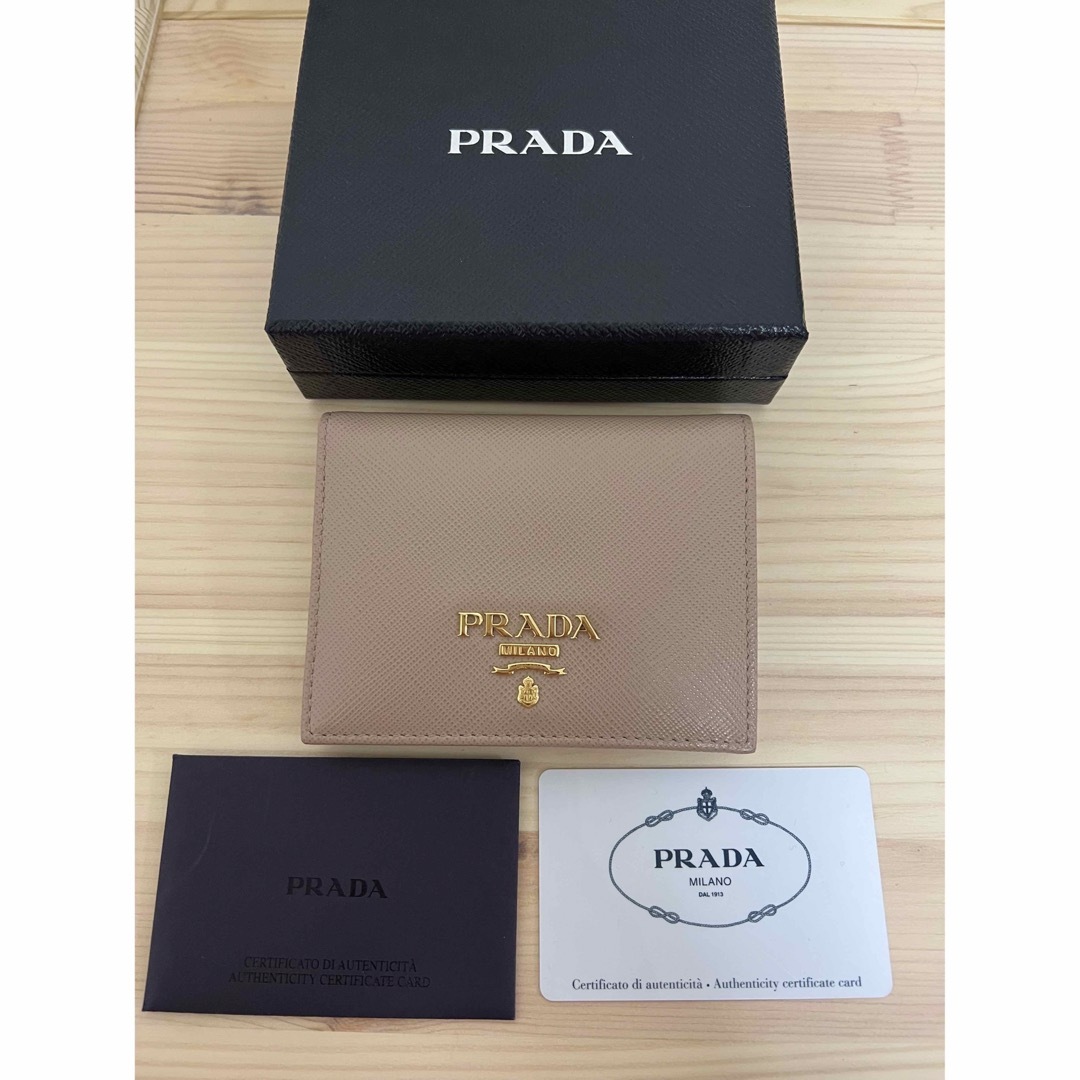 新品同様 極美品 PRADA プラダ 折り財布 財布 サフィアーノ | フリマアプリ ラクマ