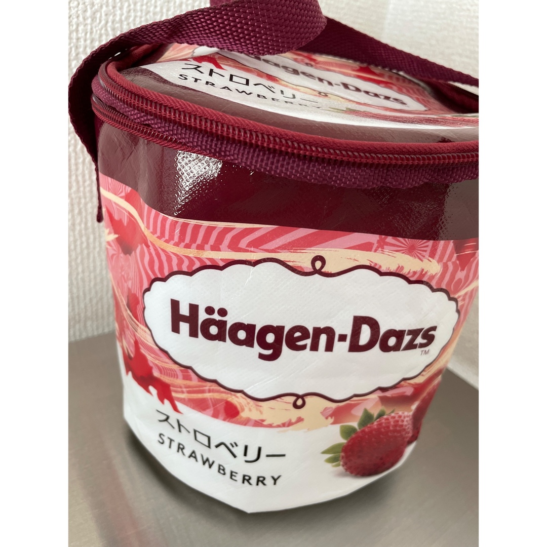 ハーゲンダッツ 保冷バッグ ストロベリー - 食器