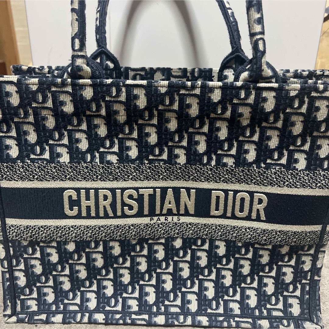 Dior ブックトートミディアム