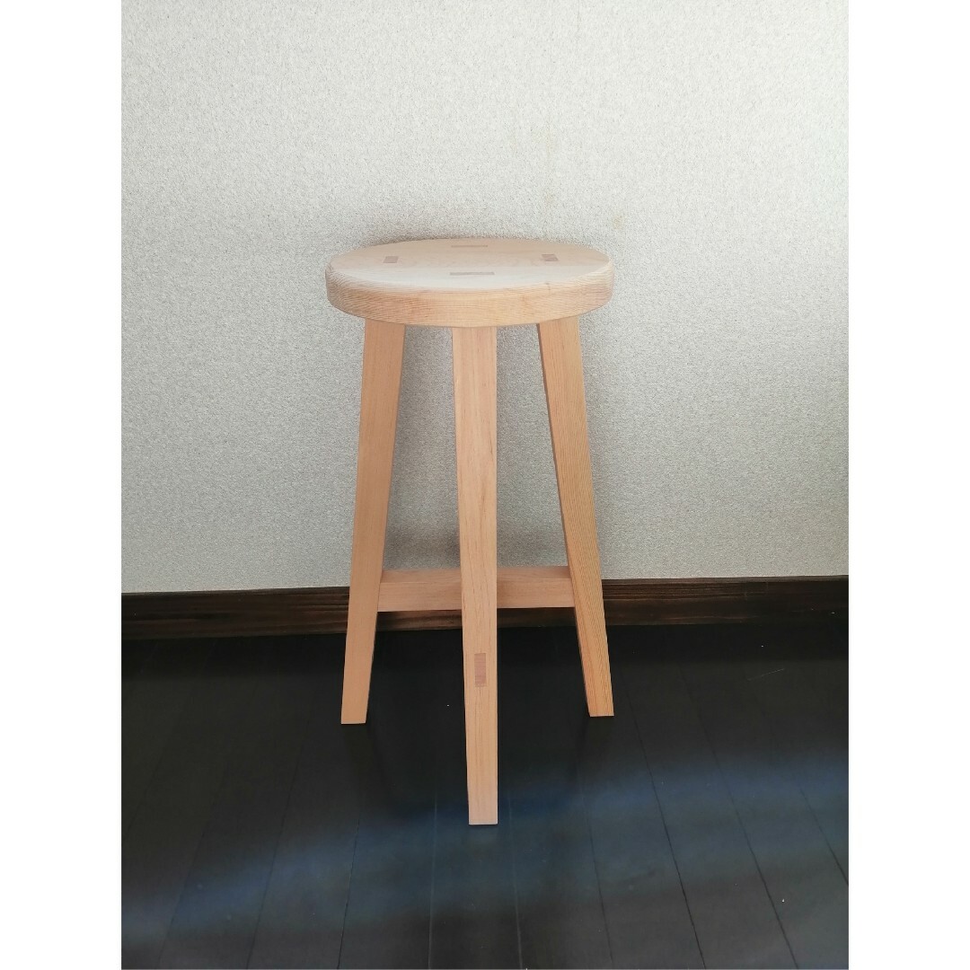 木製スツール　高さ58cm　丸椅子　stool 　猫犬 インテリア/住まい/日用品の椅子/チェア(スツール)の商品写真