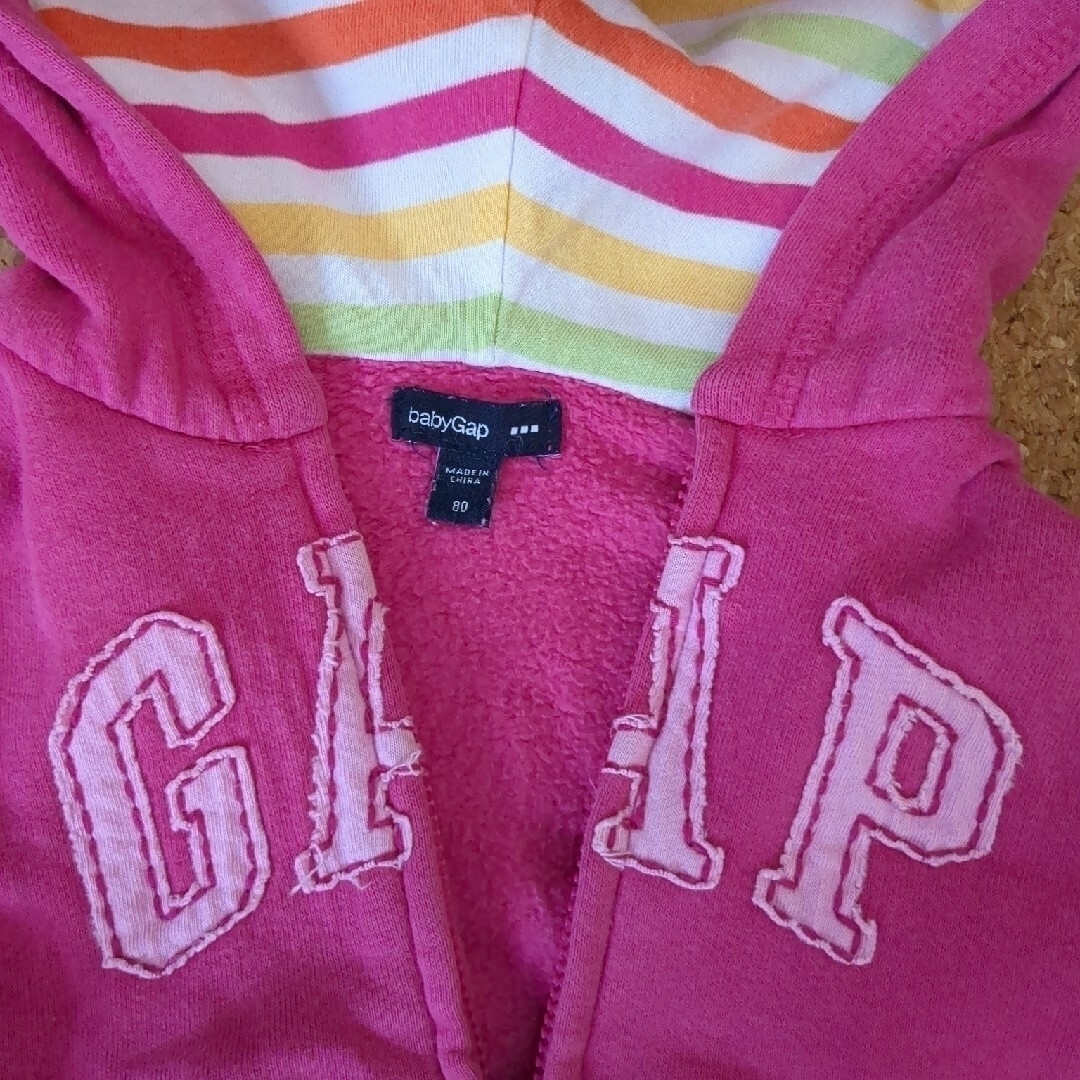 babyGAP(ベビーギャップ)のbabyGAP ベビー服 パーカー 80サイズ キッズ子供 トップス スウェット キッズ/ベビー/マタニティのベビー服(~85cm)(トレーナー)の商品写真