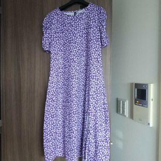 【新品】H&M 花柄ワンピース