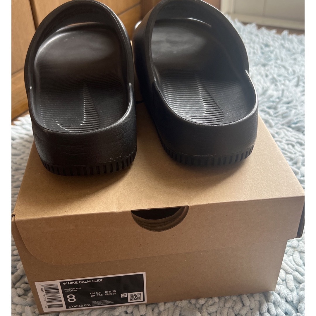 NIKE(ナイキ)のナイキ カーム 黒 25cm サンダル 黒タグあり レディースの靴/シューズ(サンダル)の商品写真