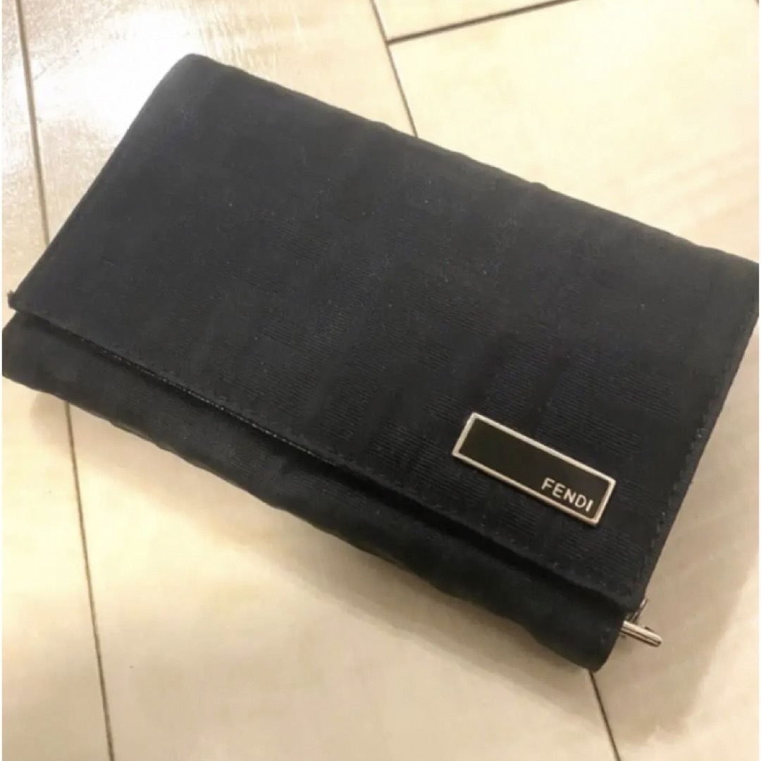 FENDI 折り財布