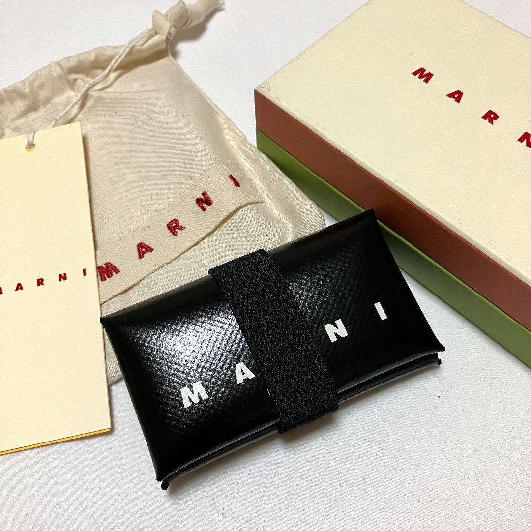 未使用級　MARNI マルニ 箱付  レザー 三つ折り財布 小銭入れ付 ミニ財布