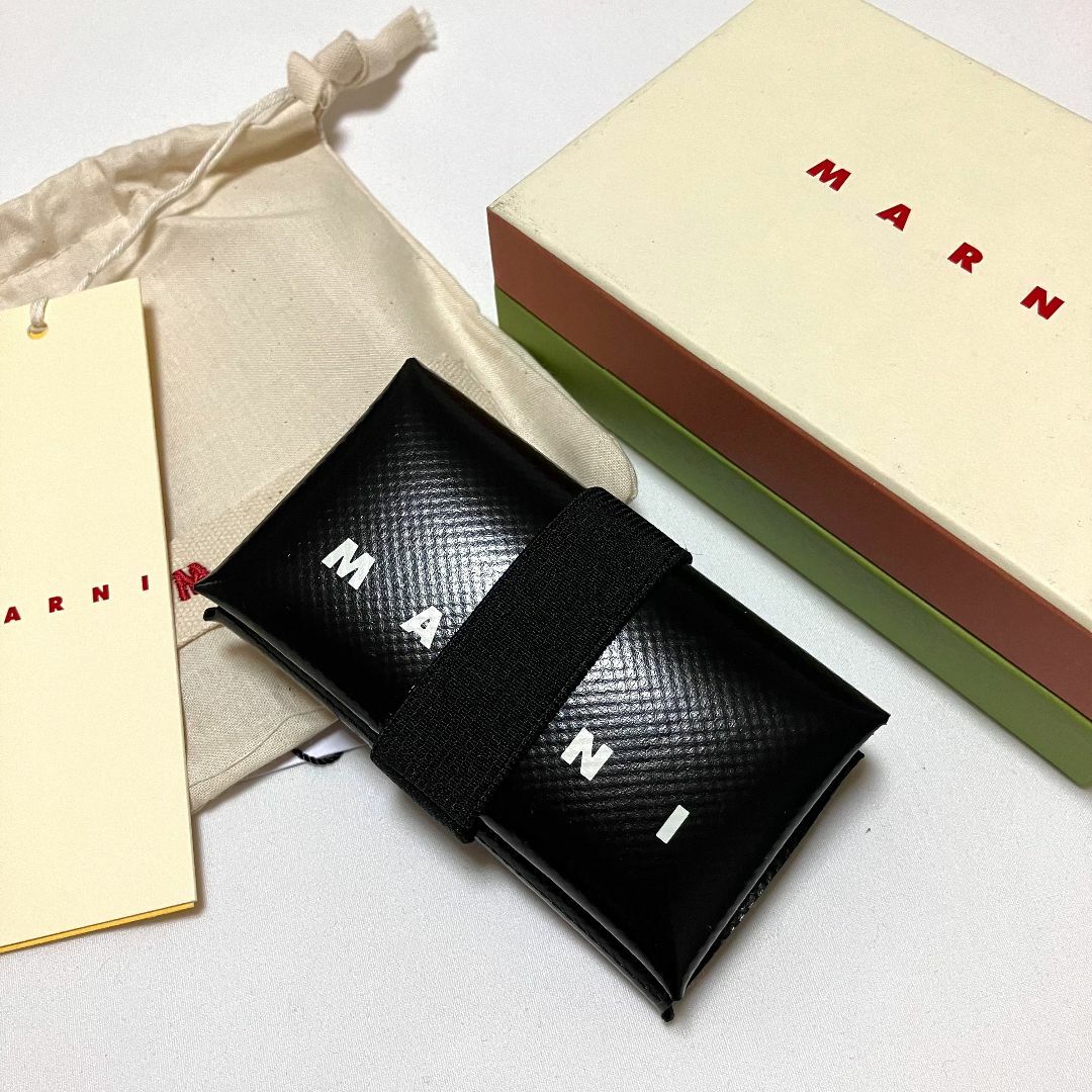 未使用級　MARNI マルニ 箱付  レザー 三つ折り財布 小銭入れ付 ミニ財布