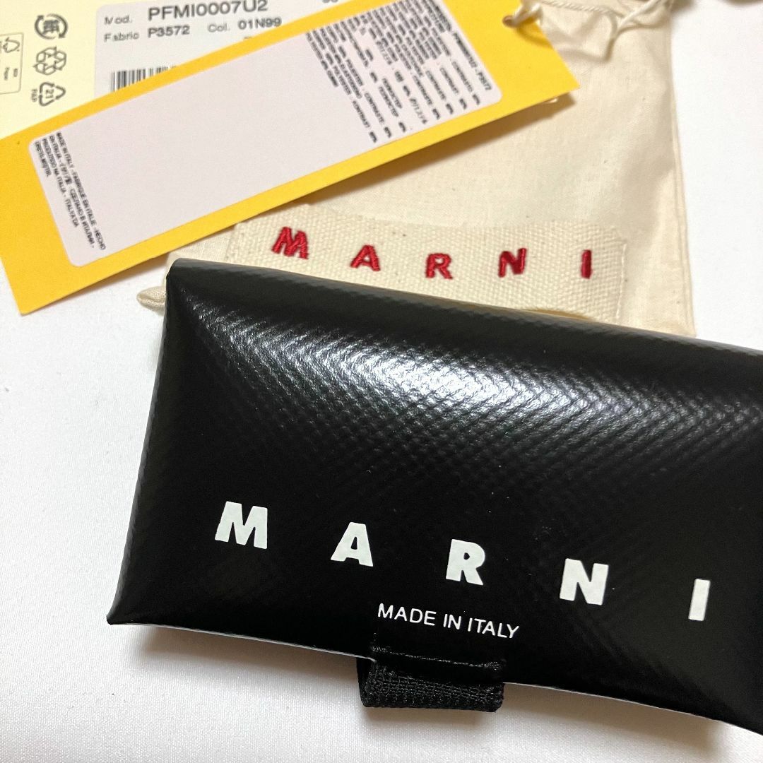 未使用級　MARNI マルニ 箱付  レザー 三つ折り財布 小銭入れ付 ミニ財布