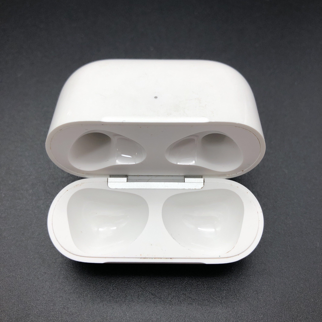 正規品 Apple アップル AirPods 第三世代 充電ケース A2566 4