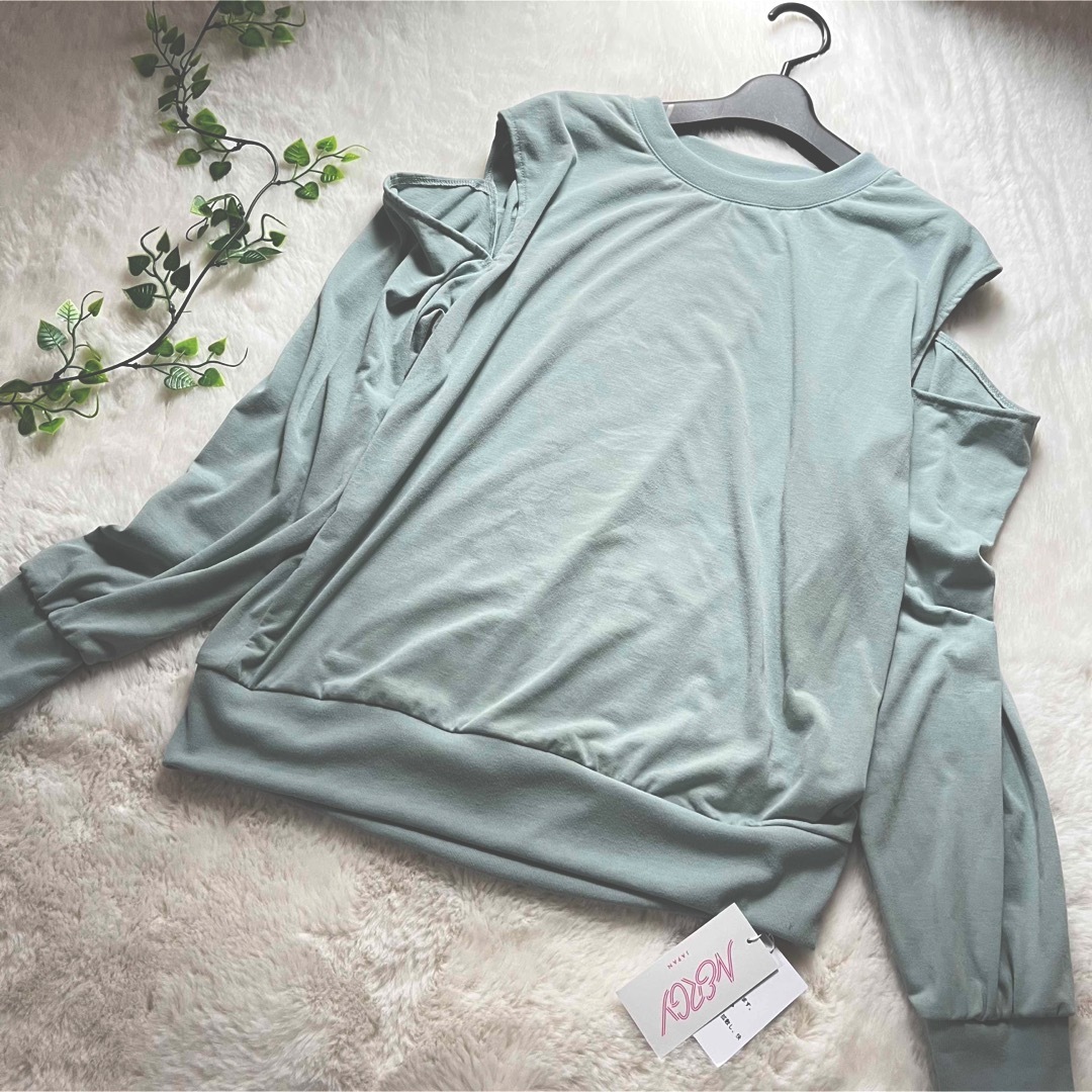 NERGY(ナージー)のNERGY ナージー スリーブスラッシュロングスリーブTシャツ レディースのトップス(Tシャツ(長袖/七分))の商品写真