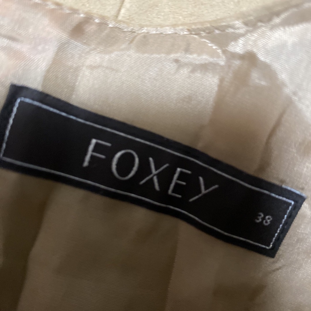 FOXEY(フォクシー)の２７日限定！特別最終値下げ！フォクシー！キャメル色の素敵なワンピース レディースのワンピース(ひざ丈ワンピース)の商品写真