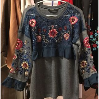 デシグアル(DESIGUAL)のDesigual トップス☆未使用(カットソー(長袖/七分))