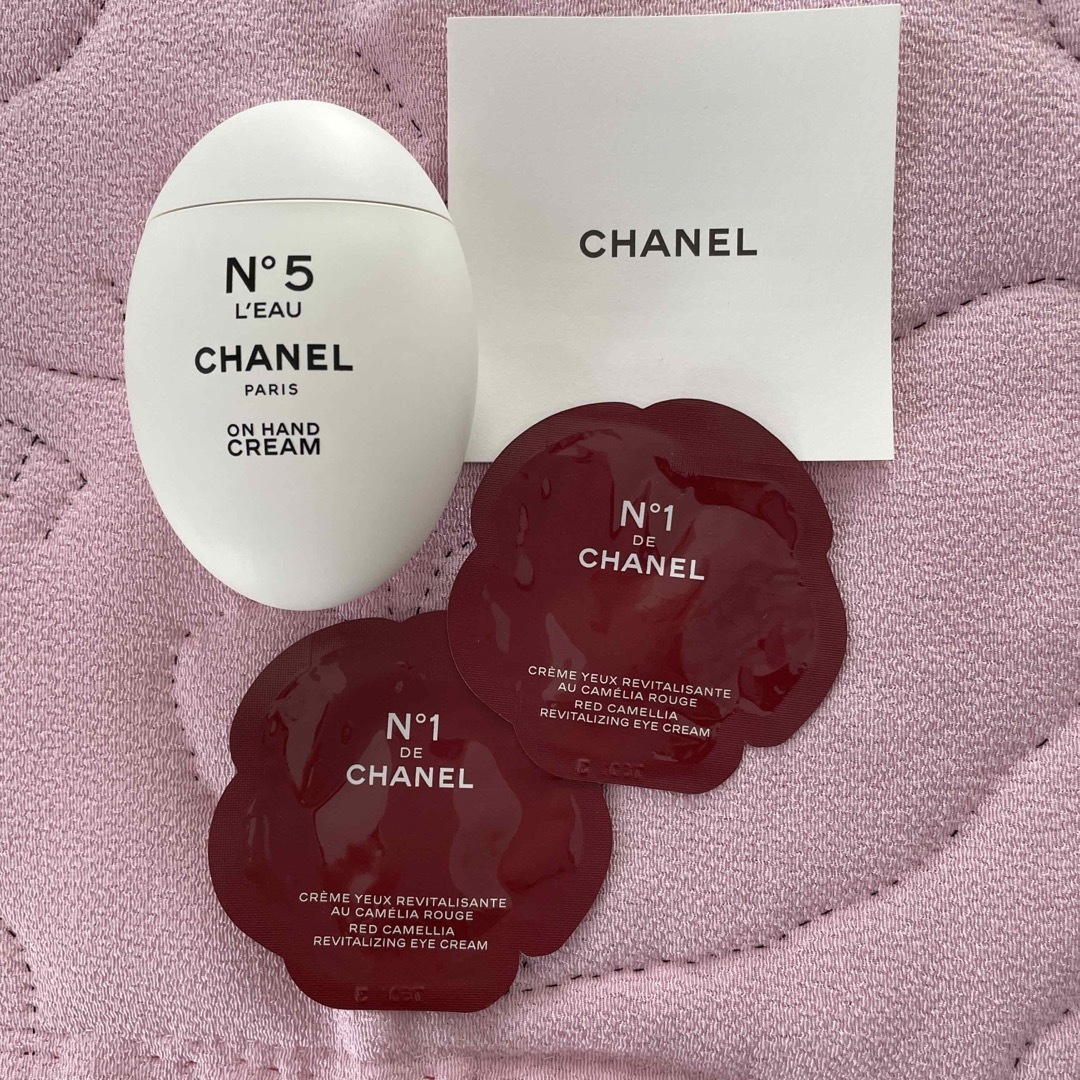 新品・未使用　　CHANEL 限定　カメリアルージュ，ハンドクリーム