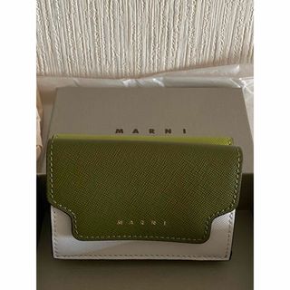 マルニ(Marni)のマルニ MARNI 三つ折り財布  トリフォールドウォレット オリーブ　ホワイト(財布)