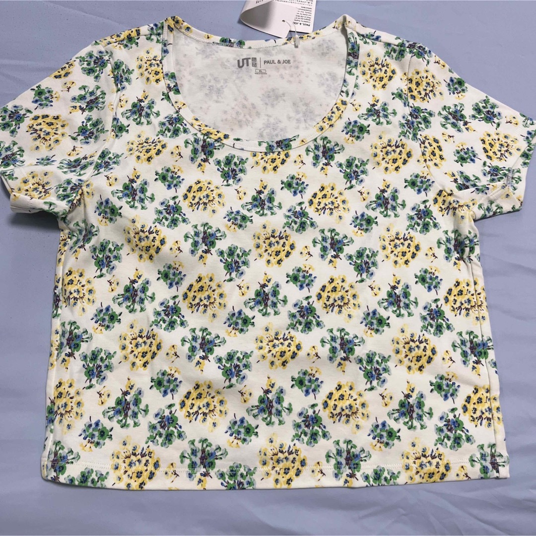 UNIQLO(ユニクロ)のユニクロトップス　新品 レディースのトップス(Tシャツ(半袖/袖なし))の商品写真