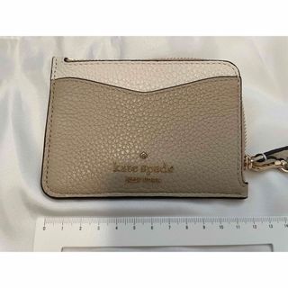 ケイトスペードニューヨーク(kate spade new york)のケイトスペードニューヨーク　パスケース　カードケース(名刺入れ/定期入れ)