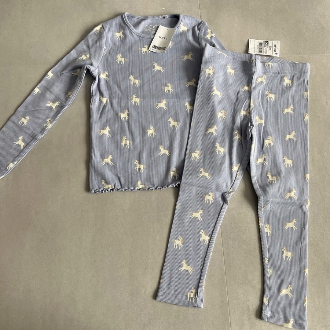 NEXT(ネクスト)の新品　ネクスト　ユニコーン  セットアップ　パジャマ キッズ/ベビー/マタニティのキッズ服女の子用(90cm~)(パジャマ)の商品写真