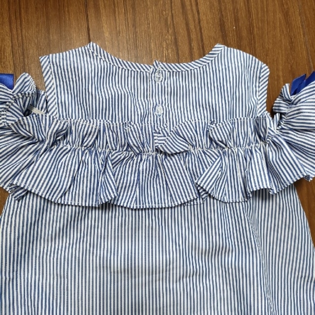 オフショルダー　ワンピース キッズ/ベビー/マタニティのキッズ服女の子用(90cm~)(Tシャツ/カットソー)の商品写真