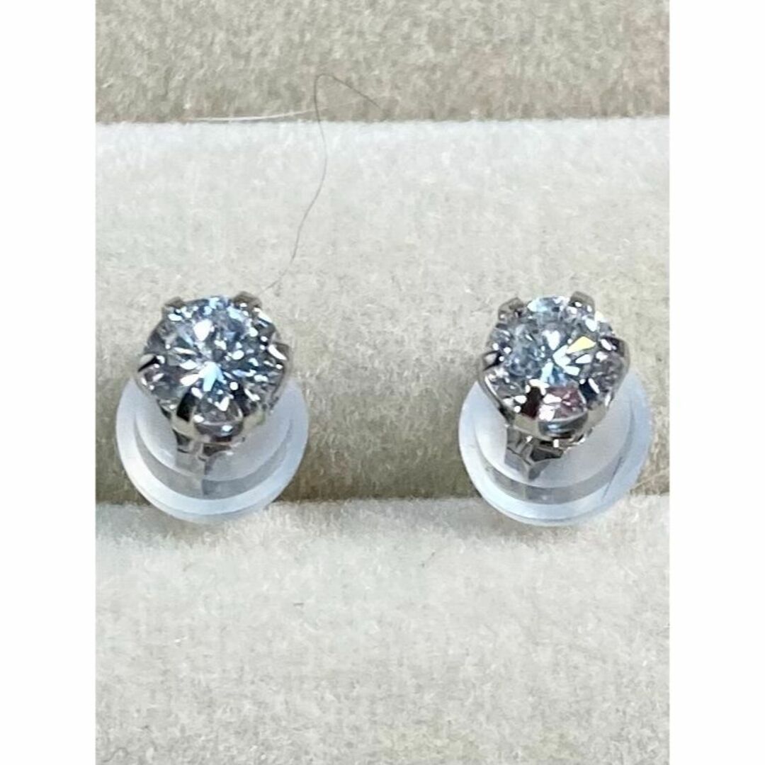 新品　計０．６ｃｔ　プラチナ天然ダイヤモンドピアス