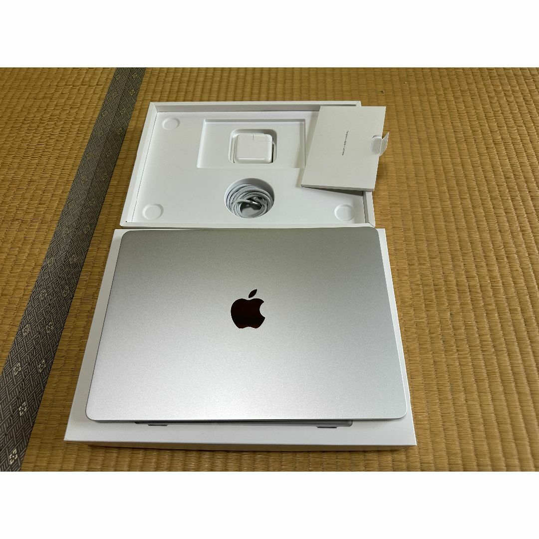 【専用ページ】M1 MacBook air 8GB 256GB  SLV 箱付