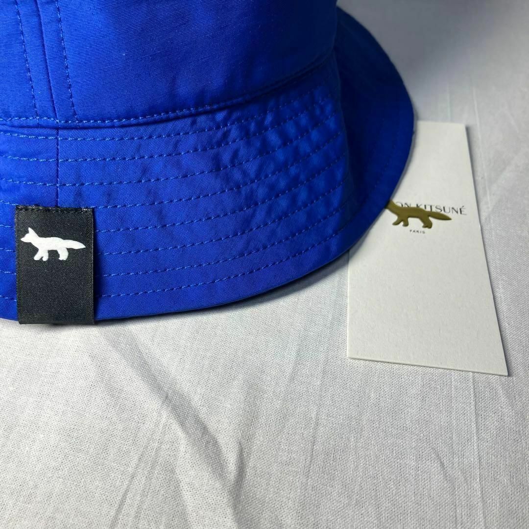 MAISON KITSUNE'(メゾンキツネ)の新品格安 メゾンキツネ テクニカルバケットハット DEEP BLUE XS/S2 メンズの帽子(ハット)の商品写真