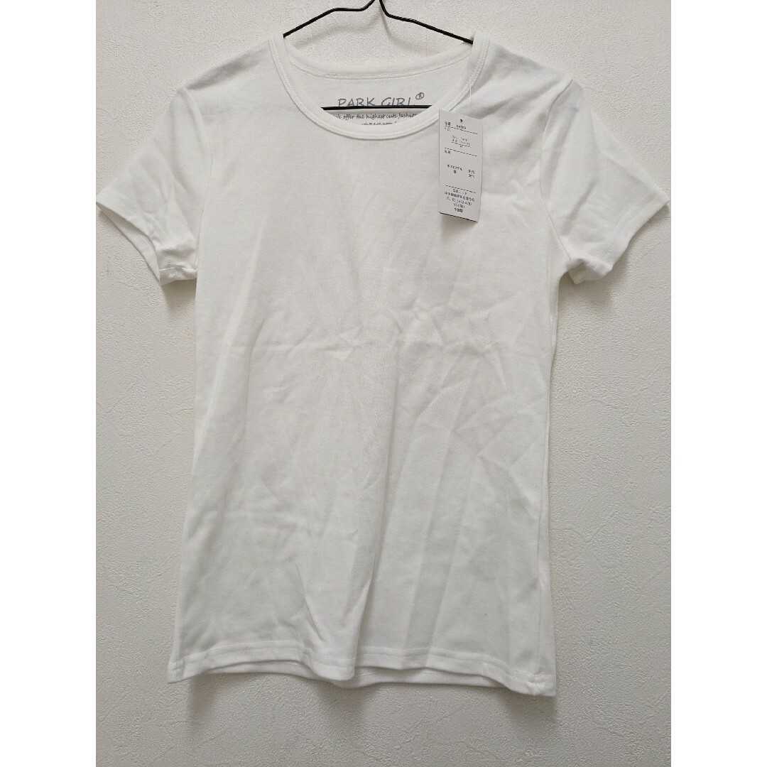 Tシャツ　白　Mサイズ レディースのトップス(Tシャツ(半袖/袖なし))の商品写真