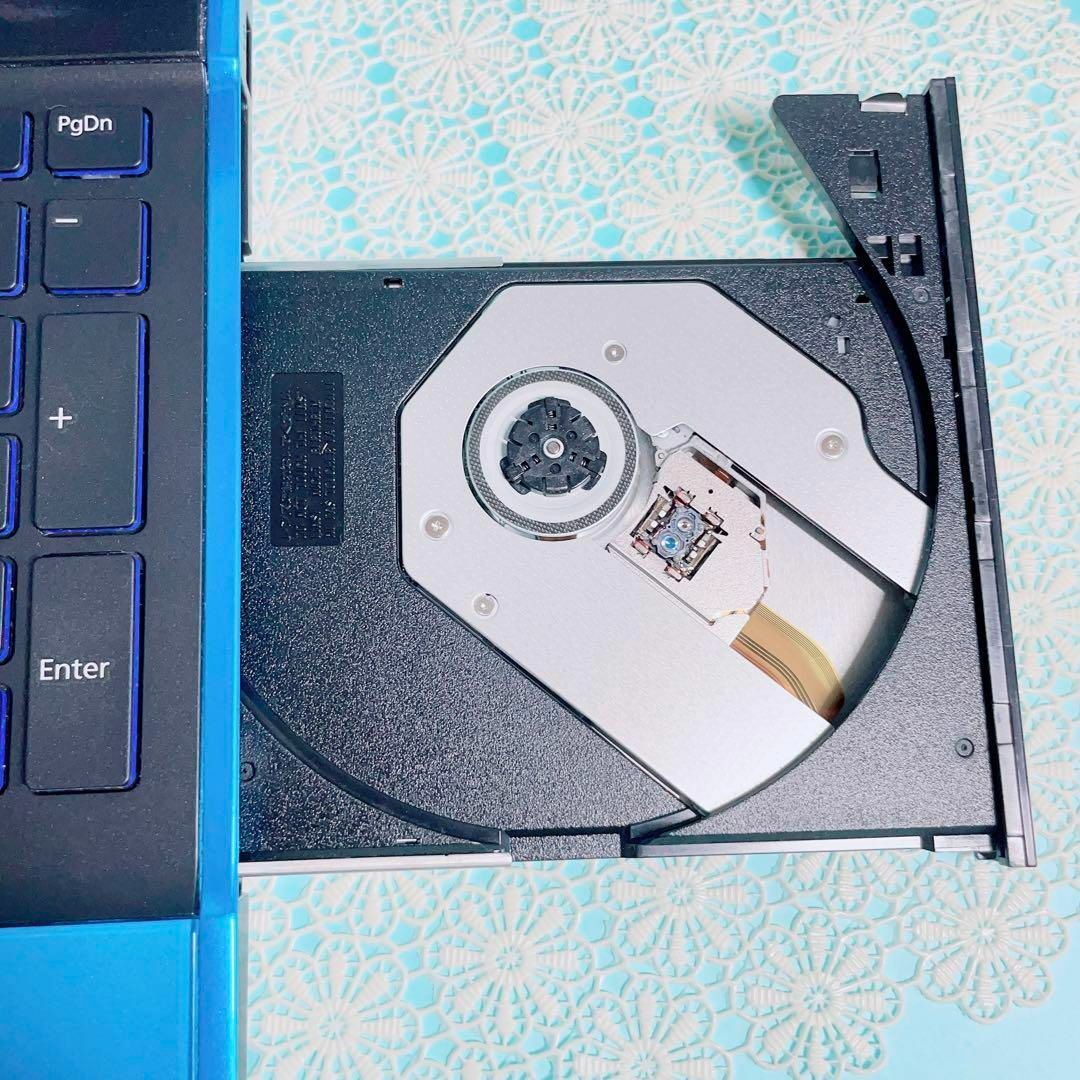 富士通(フジツウ)の必見✨️高性能Core i7＆メモリ16GB✨SSD1TB‼️ 青ノートパソコン スマホ/家電/カメラのPC/タブレット(ノートPC)の商品写真