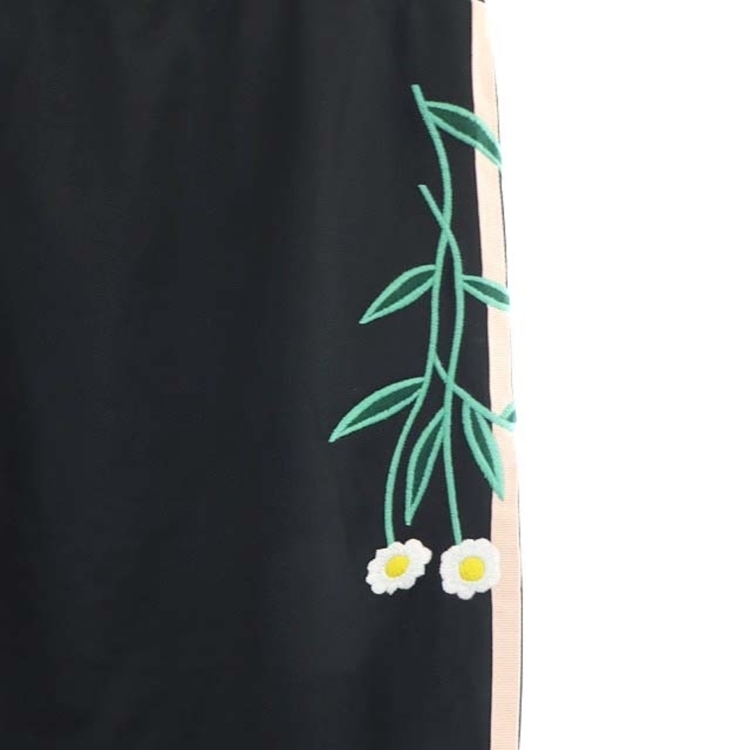 アディダスオリジナルス 花刺繍 トラックパンツ ジャージパンツ DN9092